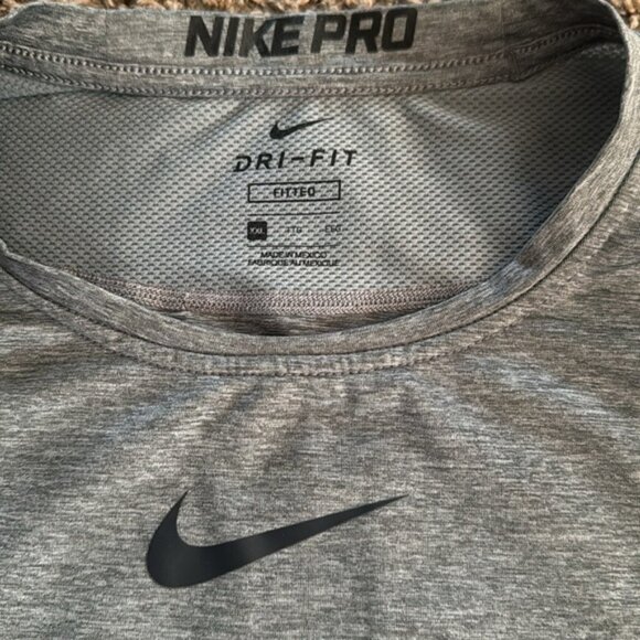 Nike Pro Extra Large Gray Work Out Shirt - Picture 2 of 8